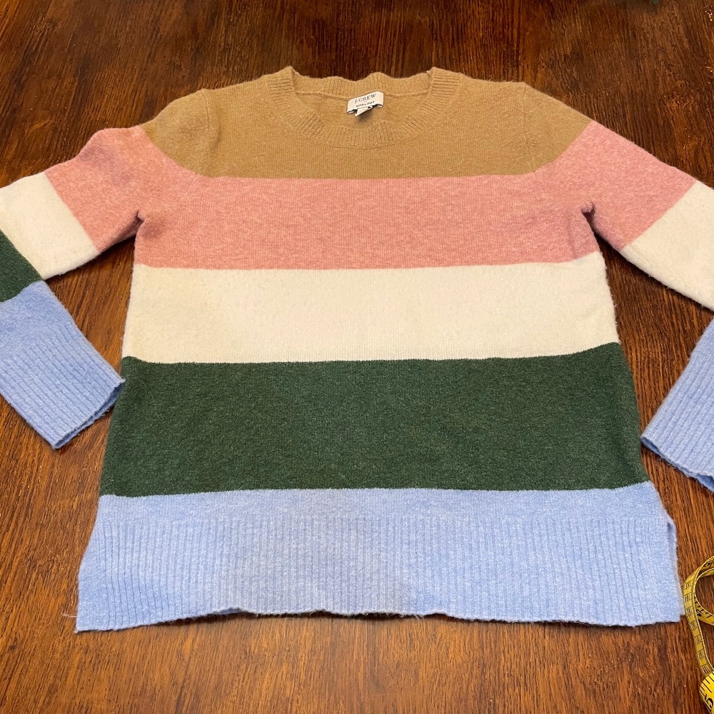 J Crew super soft wool blend sweater size xs
